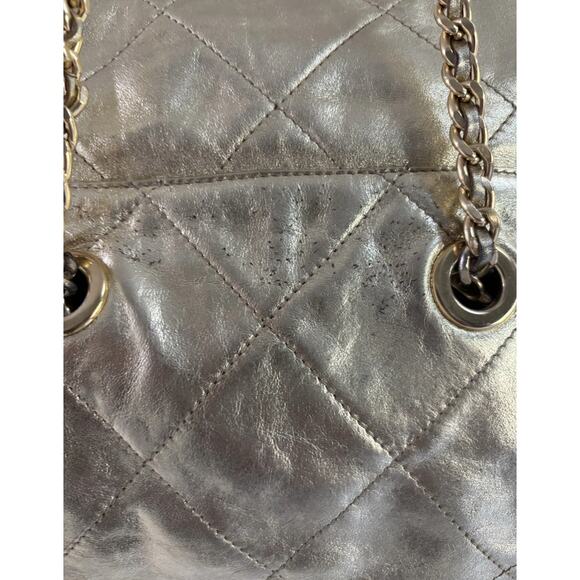 Vintage PRADA Metallic Gold Large Leather Quilted Double-Chain Strap Large - Picture 9 of 13